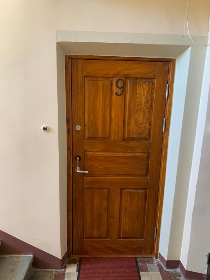 Rueuetli - Cute Old Town Apartment - 2 Big Beds, Free Parking تارتو المظهر الخارجي الصورة